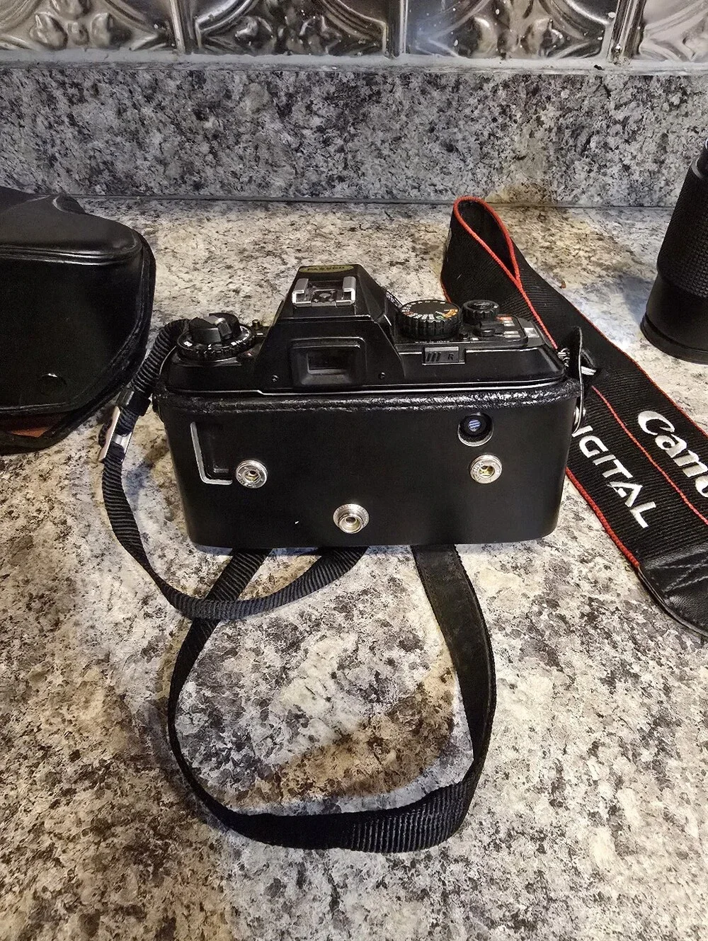 Nikon N2020 35mm Black Camera Lot (Case/Canon Strap Lenses Nikkor/Vivitar)